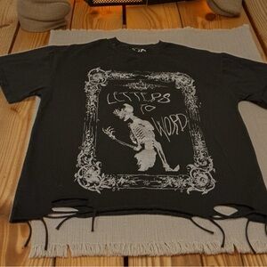 NevStudio Black Graphic T-shirt Skeleton Design Women’s L